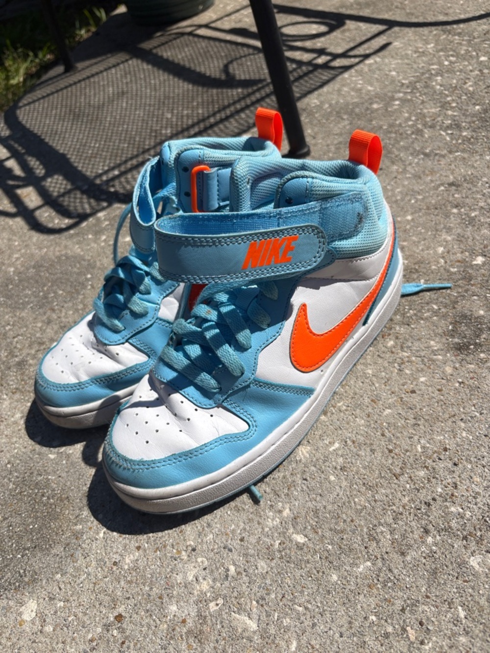 Nike Kids High-Top Sneakers in White, Light Blue & Orange